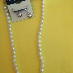Pearl necklace and earrings